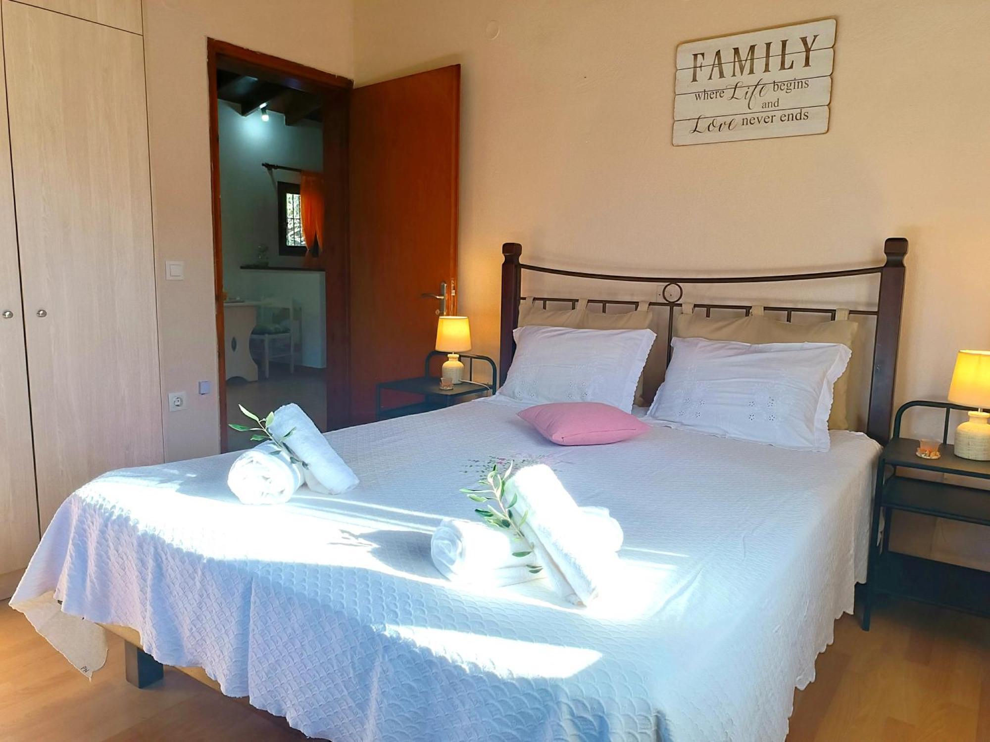 Elia House Villa Peritheia Ngoại thất bức ảnh